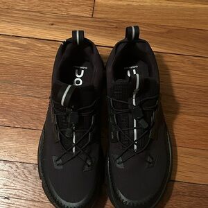 On Running Women’s Black Sneakers